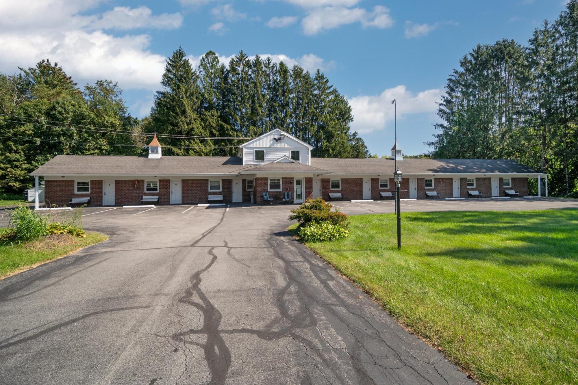 Birches Motel Saratoga Springs Dış mekan fotoğraf